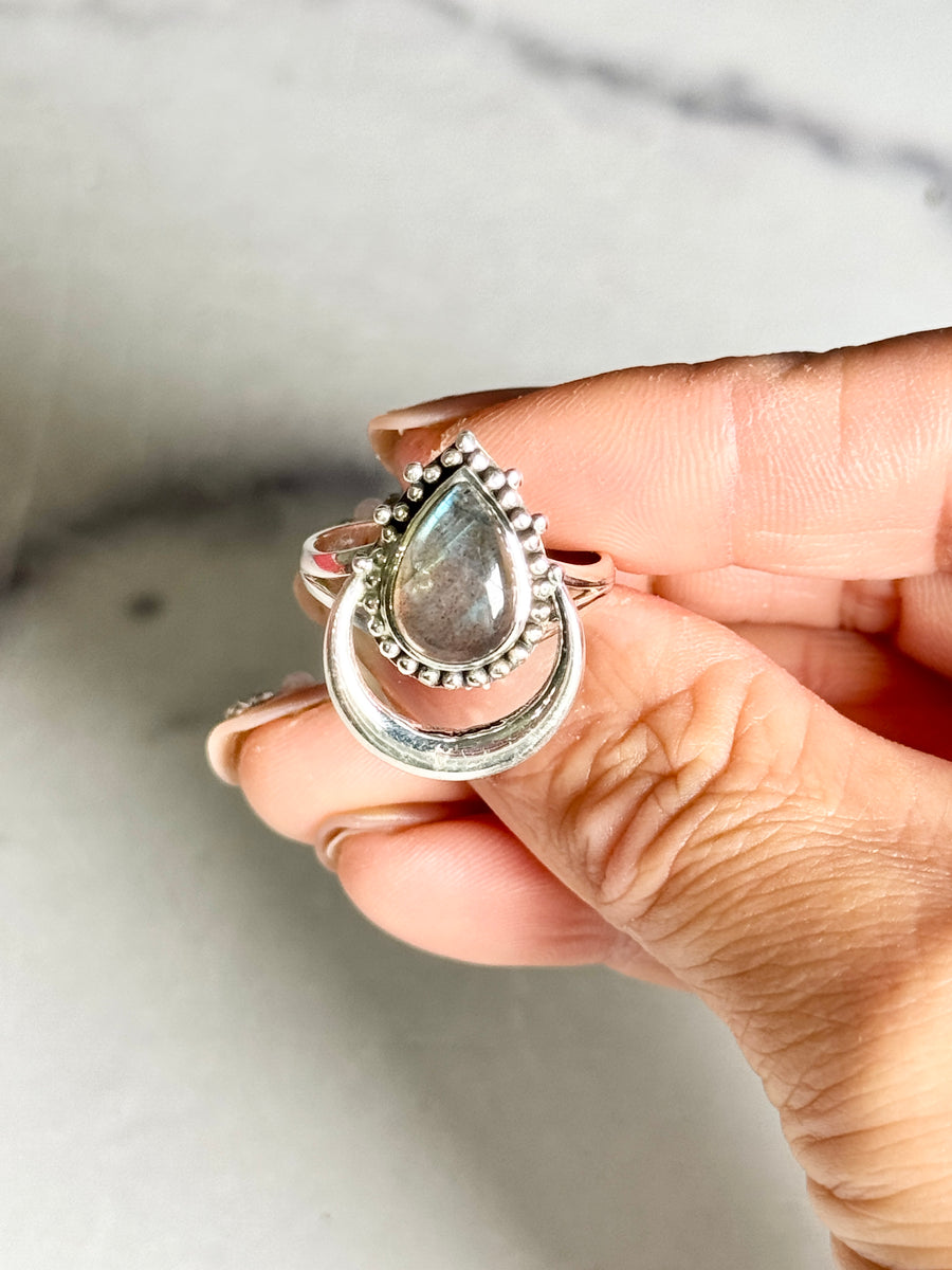 Labradorite Crescent Moon 925 Sterling Silver Ring