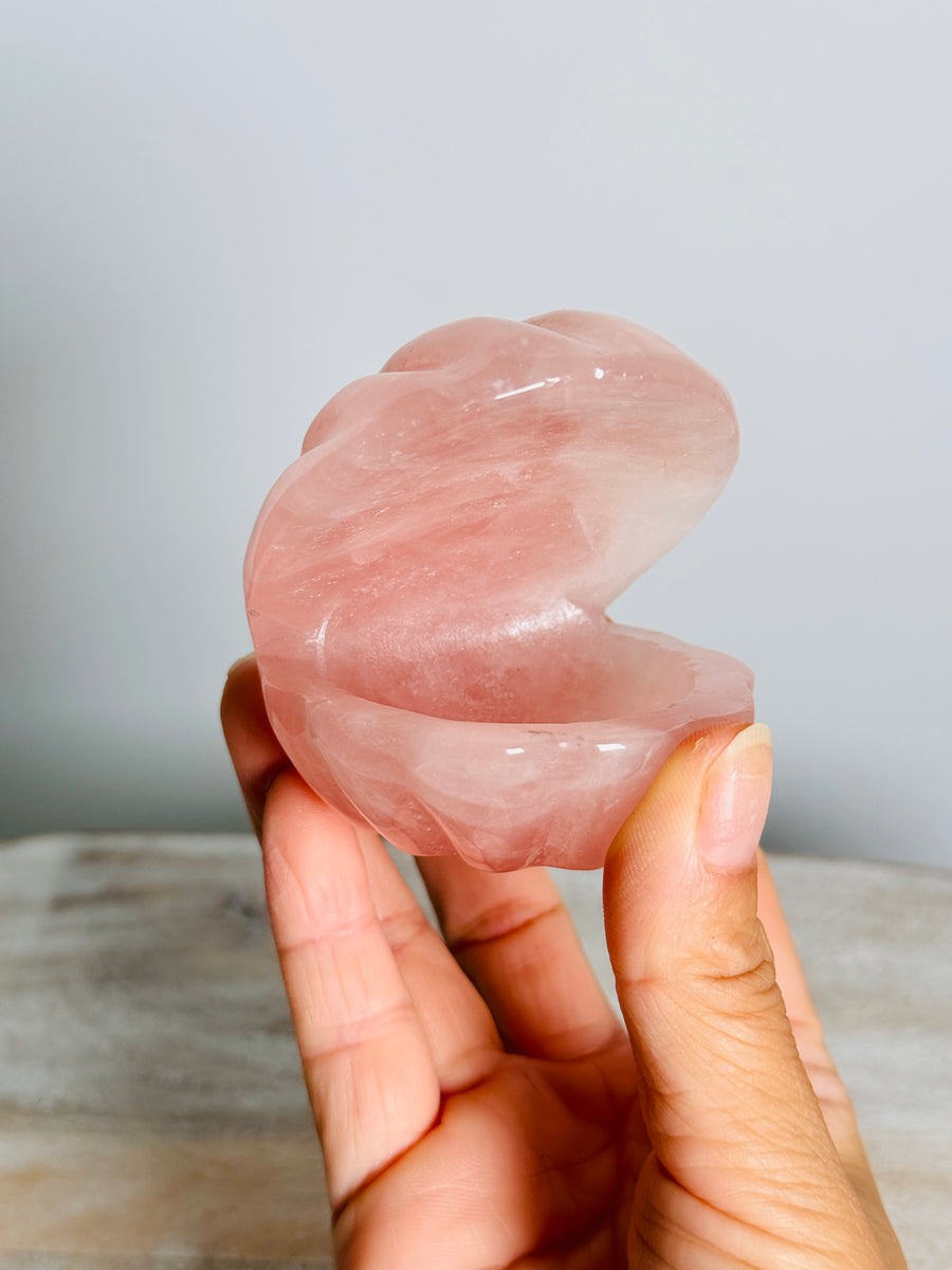 Rose Quartz Clam Shell Carving