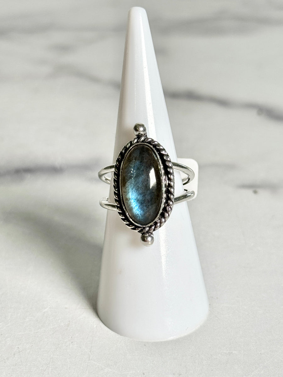 Oval Labradorite 925 Sterling Silver Plated Ring