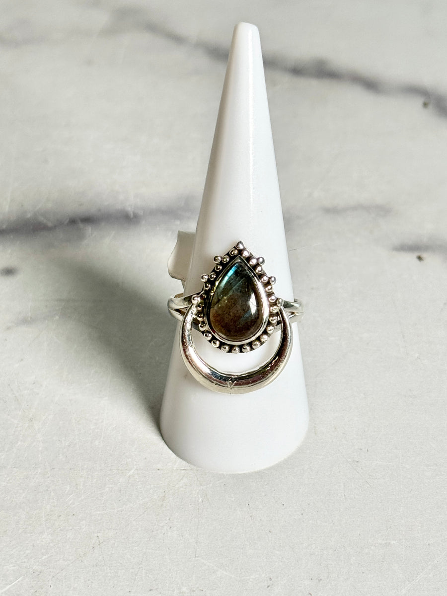 Labradorite Crescent Moon 925 Sterling Silver Ring