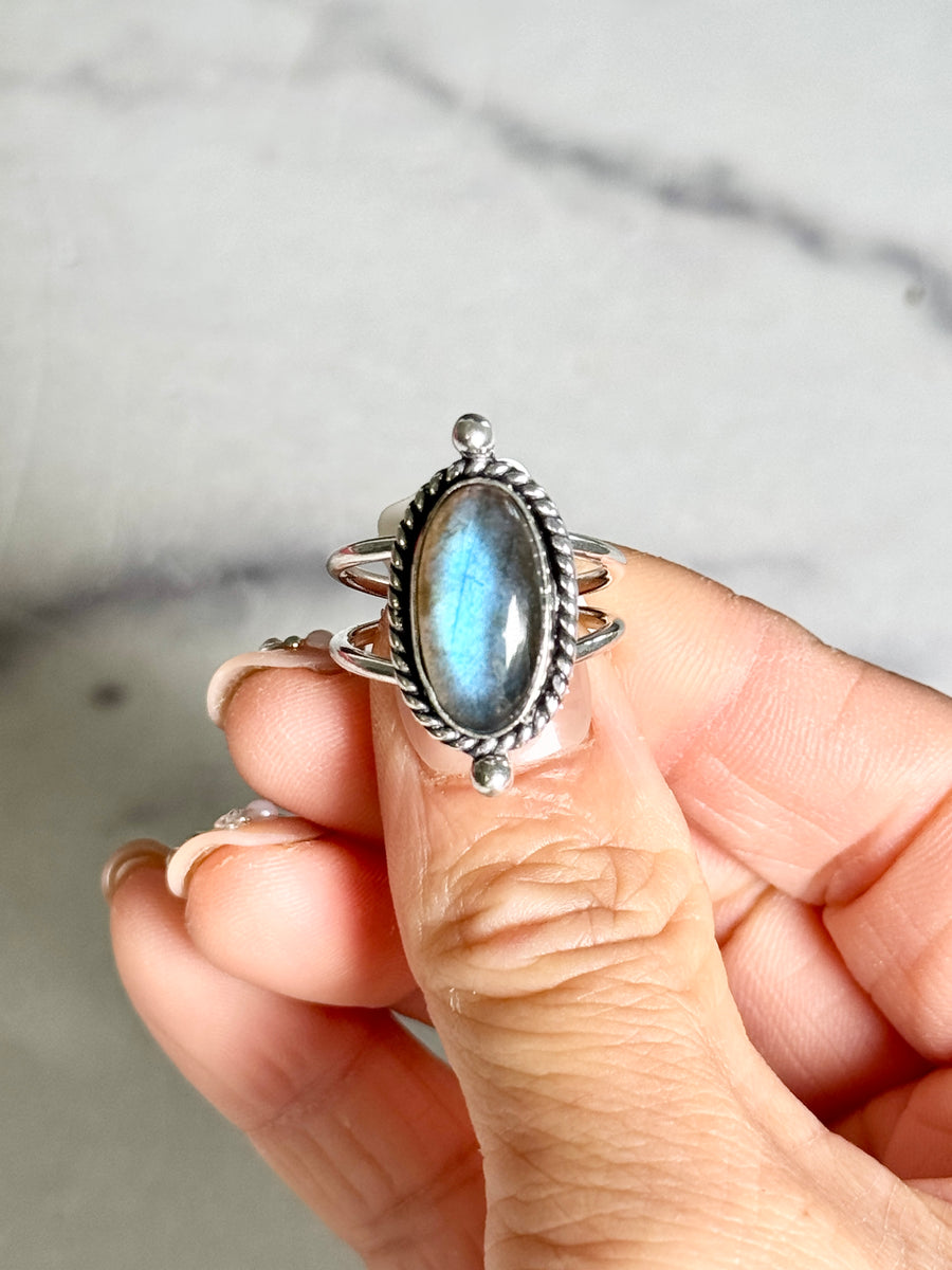 Oval Labradorite 925 Sterling Silver Plated Ring