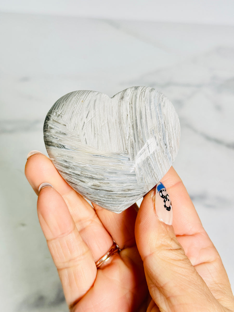 IMPERFECT White Mexican Crazy Lace Agate Heart Carving