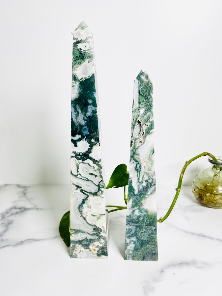 Moss Agate Obelisk Tower