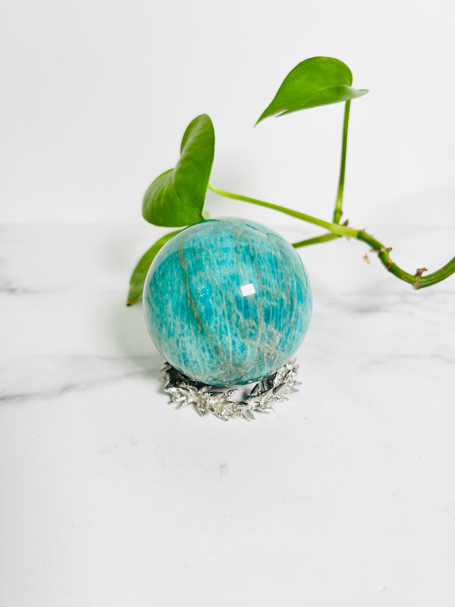 Silver Wreath Sphere Holder